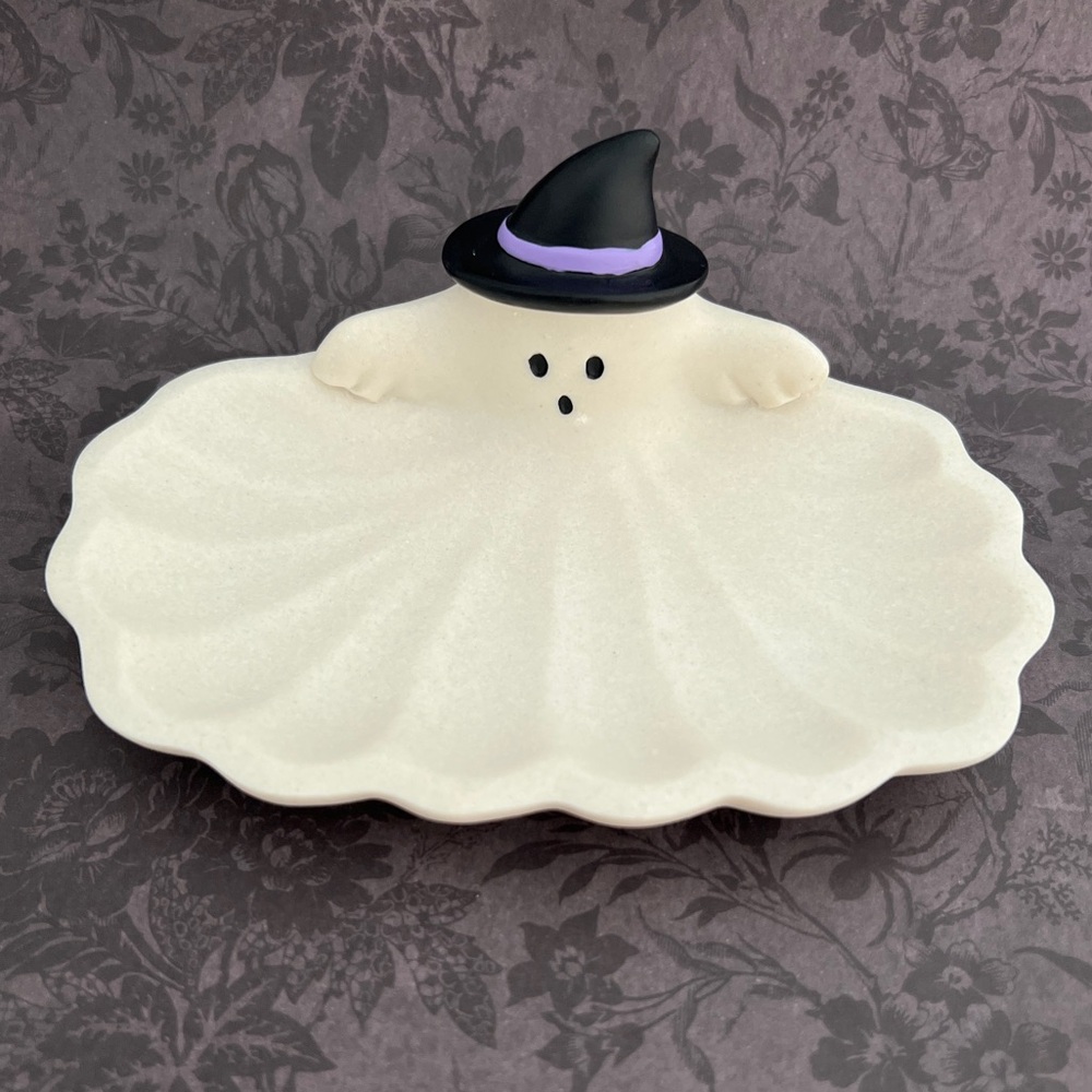 Ghost Shaped Ceramic Dish with Witch Hat - Hyde and Eek! NWT not sold in stores